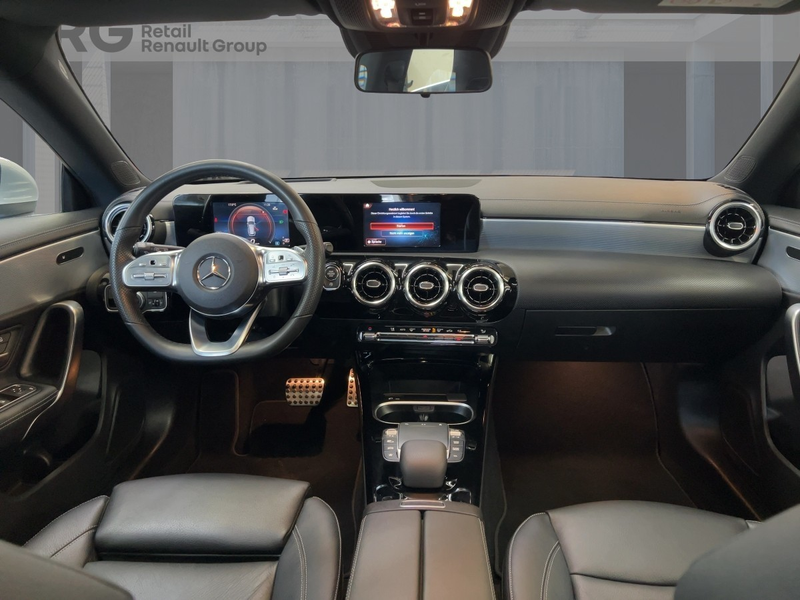 Mercedes-Benz CLA 180 AMG Line  Pano Sitzheizung — photo 10
