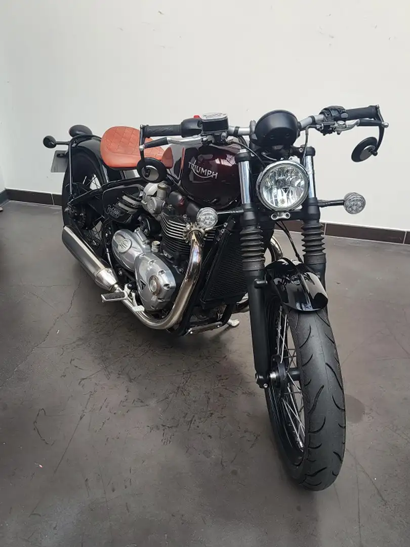Triumph Bonneville Bobber - 2