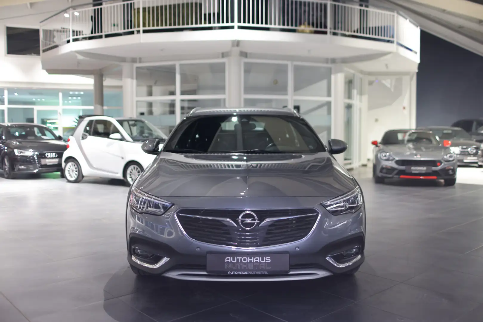 Opel Insignia B COUNTRY TOURER 2,0 4X4 HEAD-UP Grau - 2