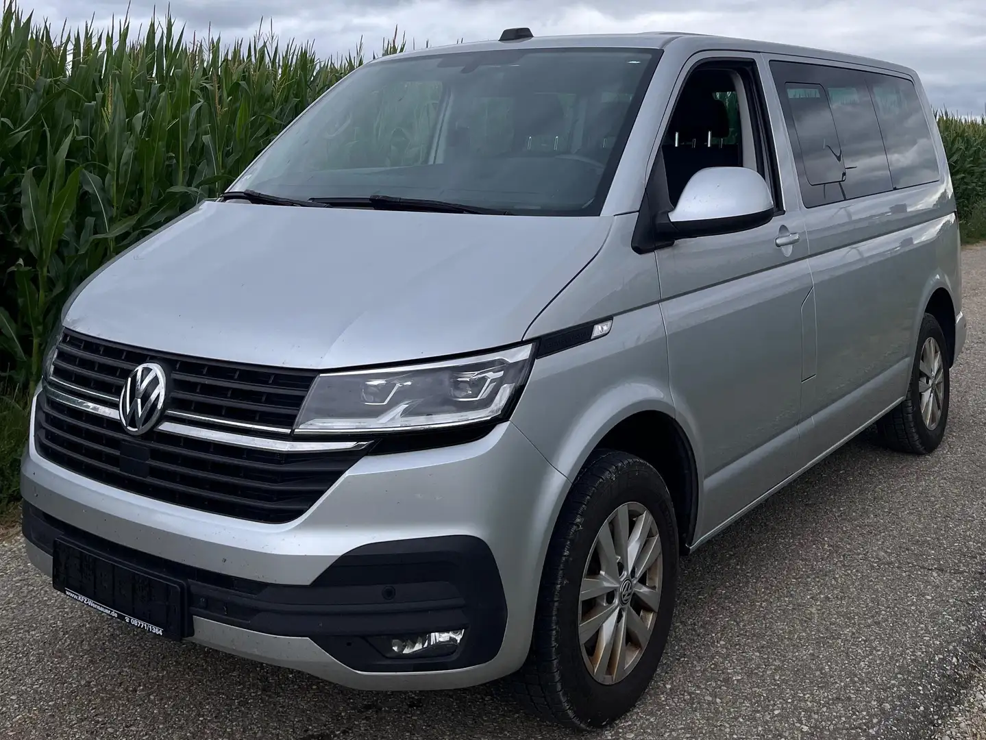 Volkswagen T6.1 Kombi FWD Grijs - 2