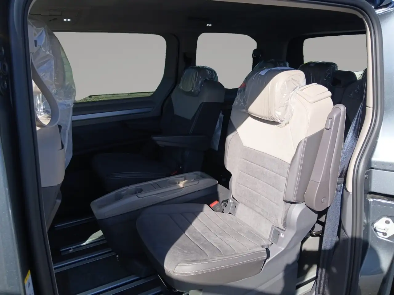 Volkswagen T7 Multivan 2026 — фото 13