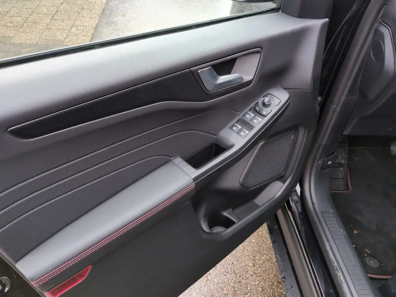 Ford Kuga 2.5 Duratec FHEV ST-Line Hybrid Automatik LED 9