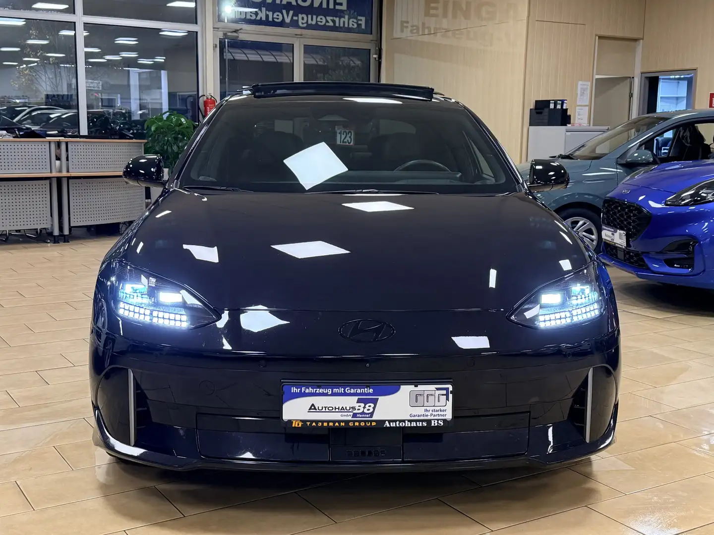 Hyundai IONIQ 6 4WD First Edition*Bose*Cam*HUD*WMP*Pano Schwarz - 2