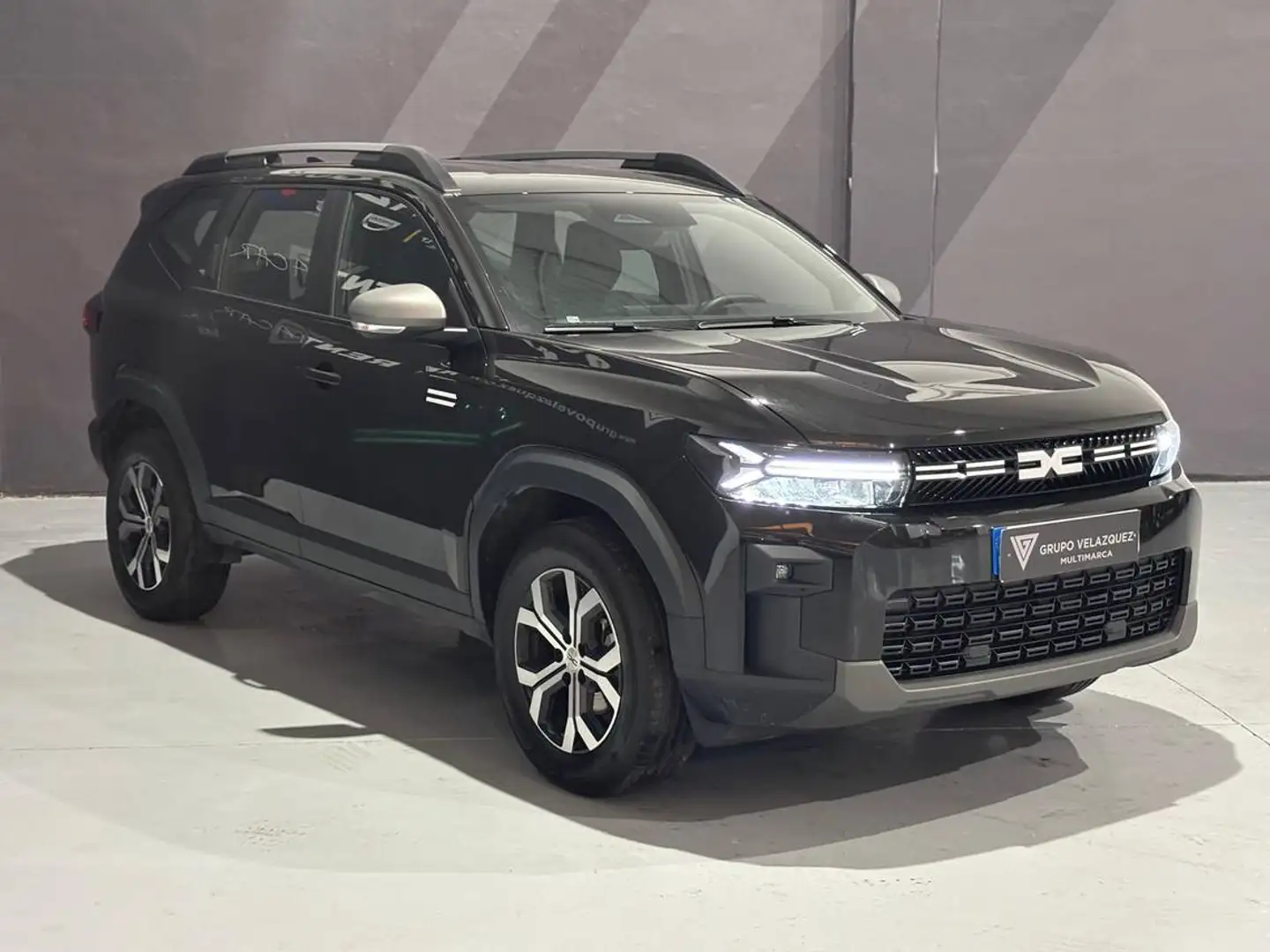 Dacia Bigster 1.2 mild hybrid Expression 48v 4x2 103KW Zwart - 2