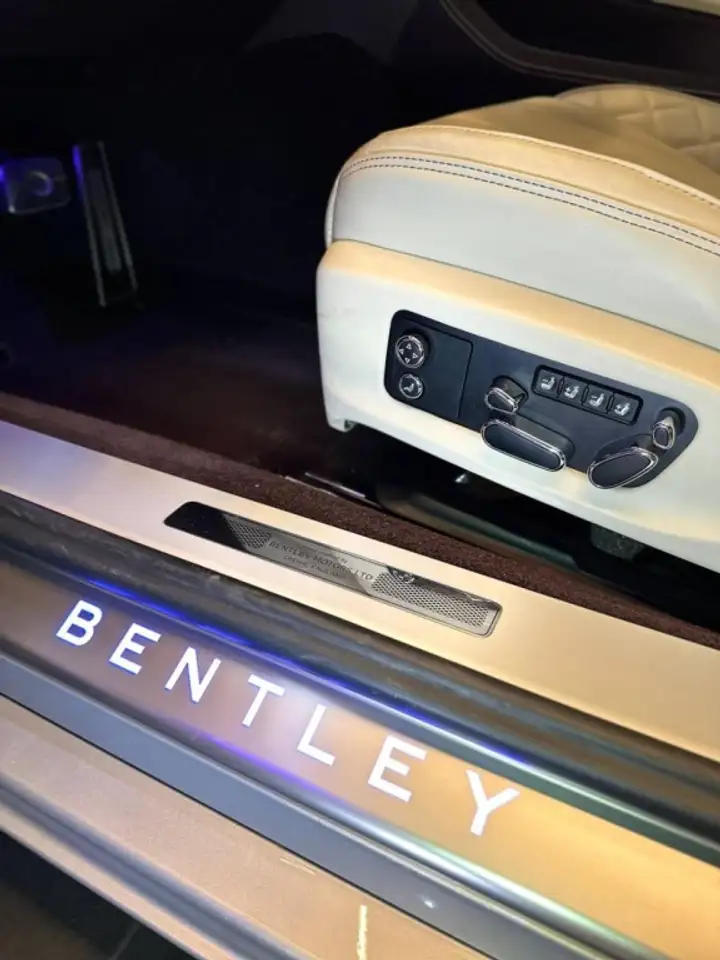 Bentley Continental GT 2021 — фото 11