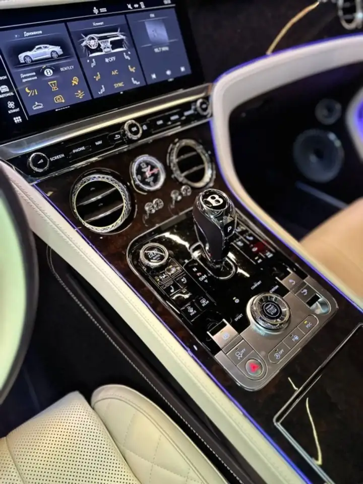 Bentley Continental GT 2021 — фото 13