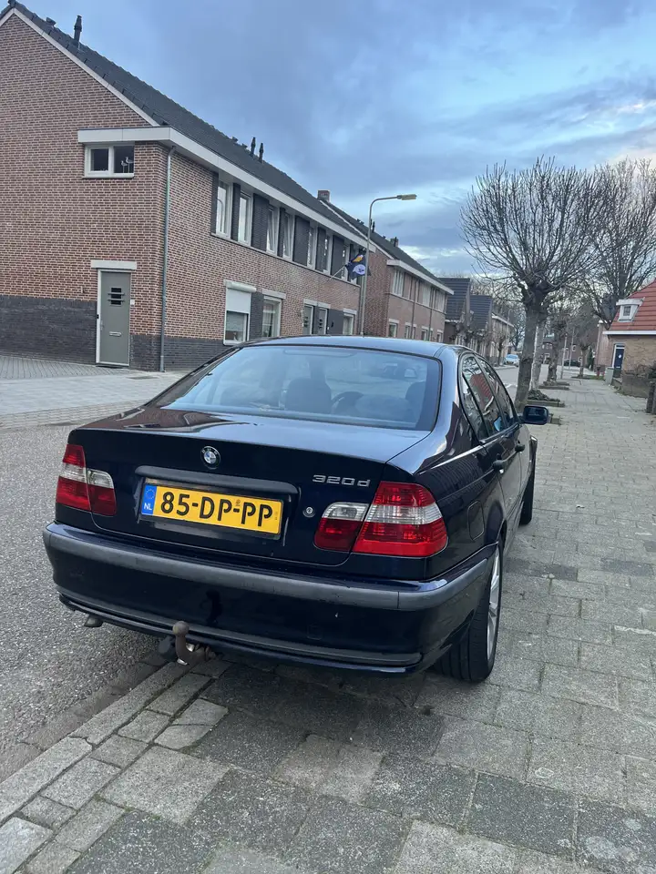 BMW 330 320d Executive, foto 2