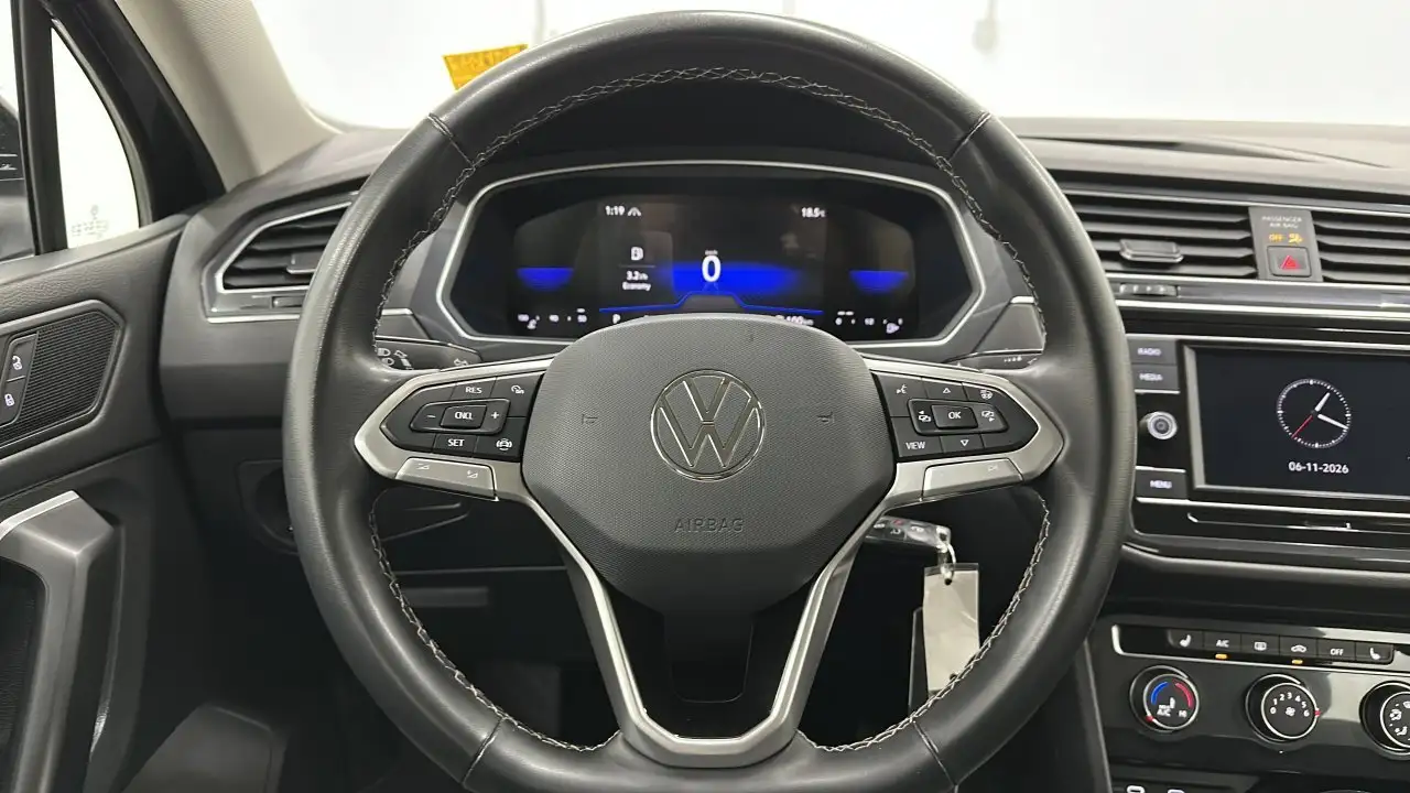 Volkswagen Tiguan photo Volkswagen Tiguan