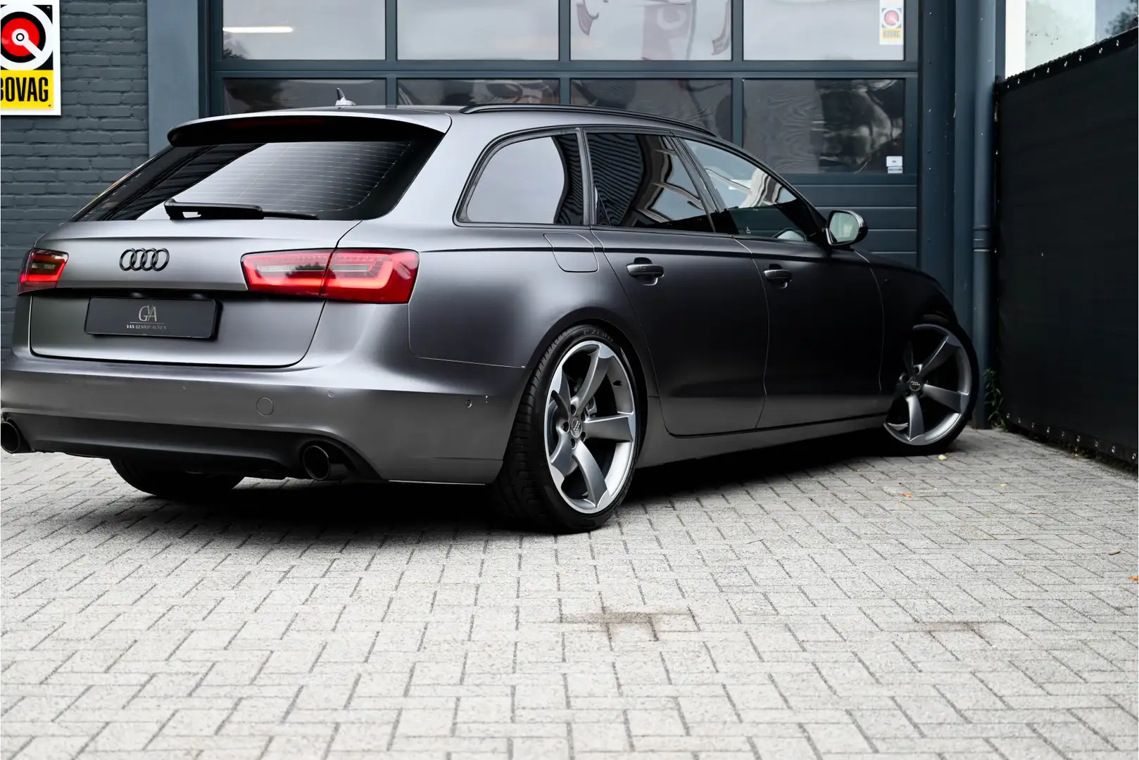 Audi A6 Avant 3.0 TFSI Quattro luchtvering,Pro Line Plus Gris - 2