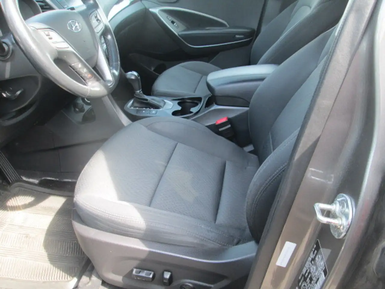 Hyundai SANTA FE снимка Hyundai SANTA FE