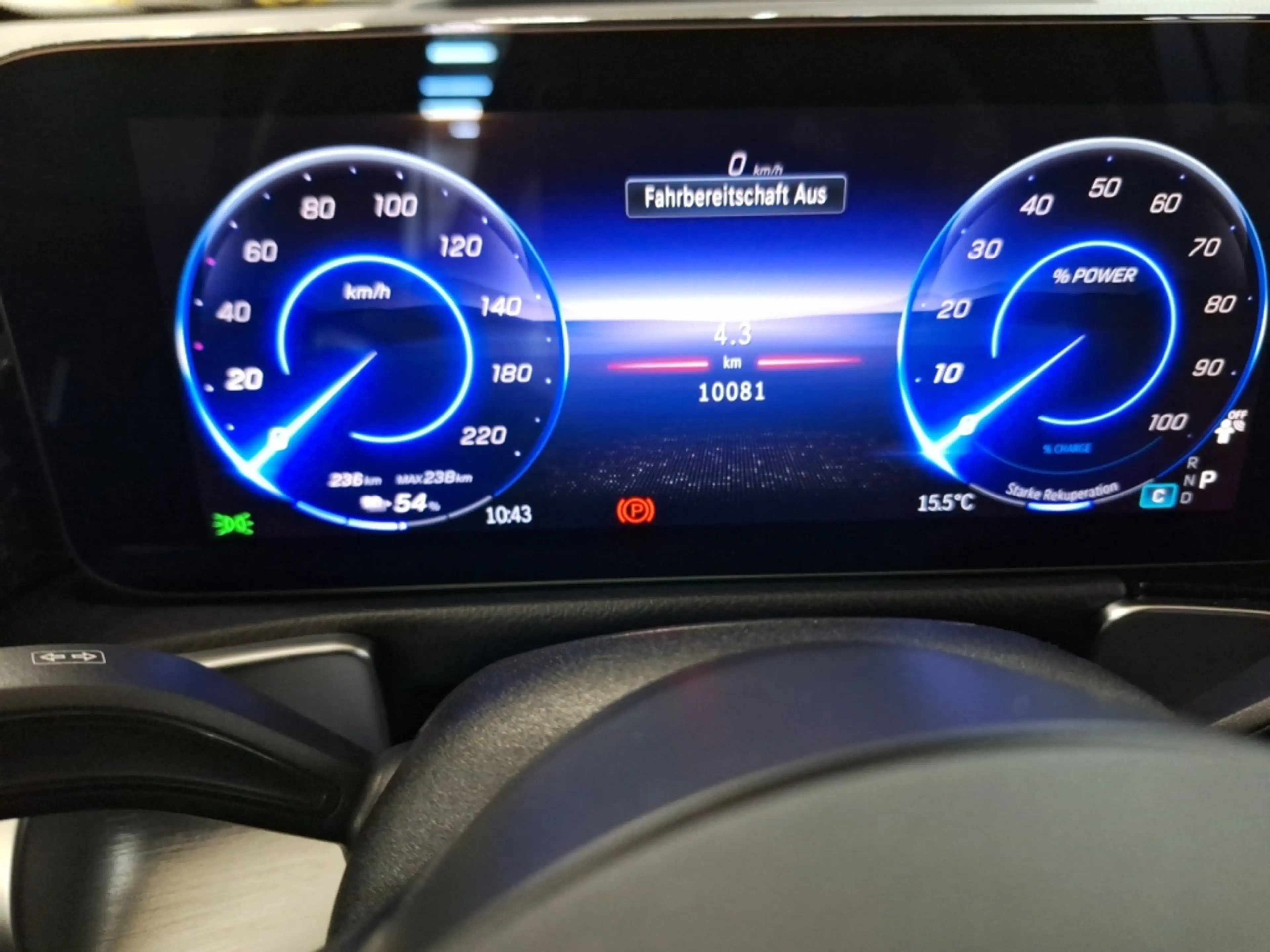 Mercedes-Benz EQB 350 4MATIC AMG Premium Night AHK Pano 360° Navi Premiu — photo 14
