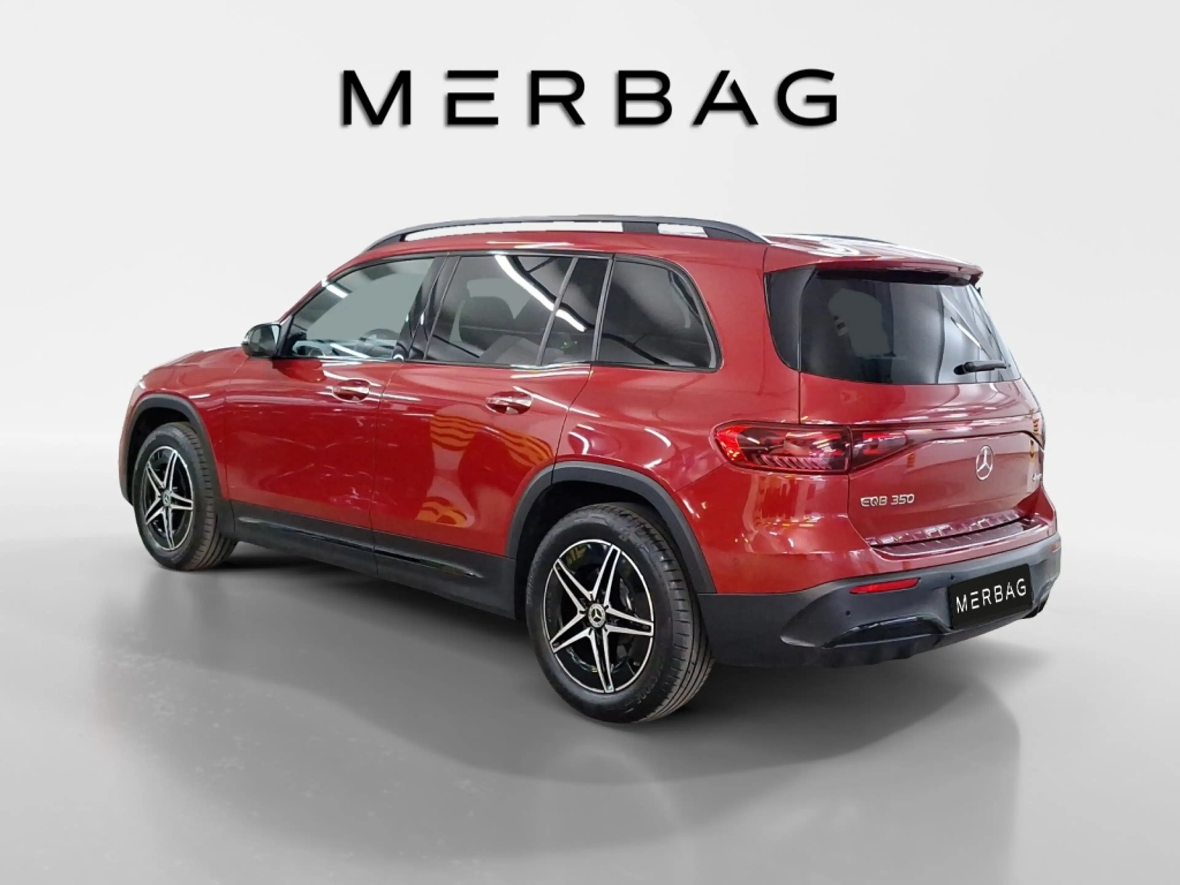 Mercedes-Benz EQB 350 4MATIC AMG Premium Night AHK Pano 360° Navi Premiu — photo 3