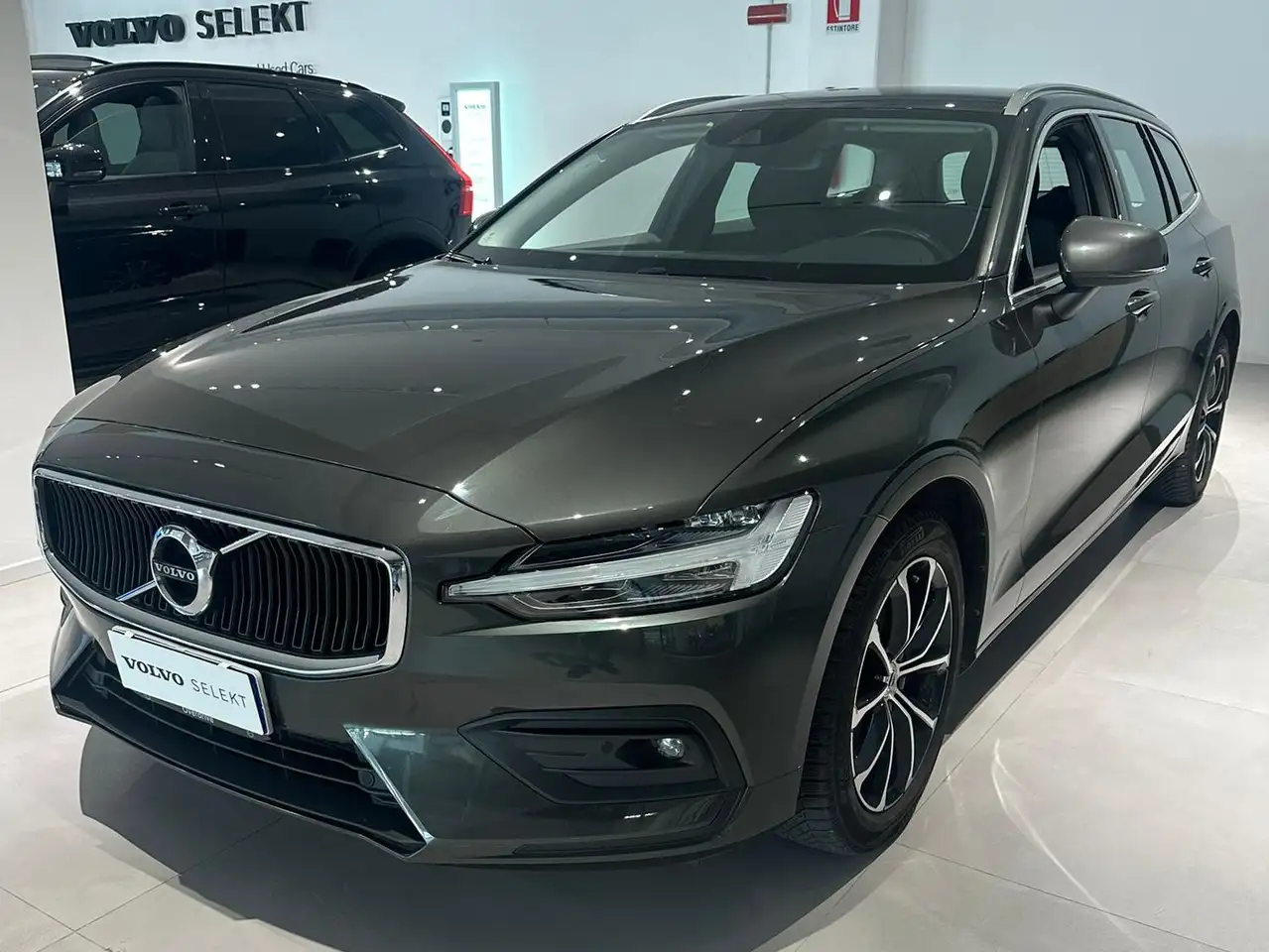 Volvo V60 B4 Momentum Business Pro aut