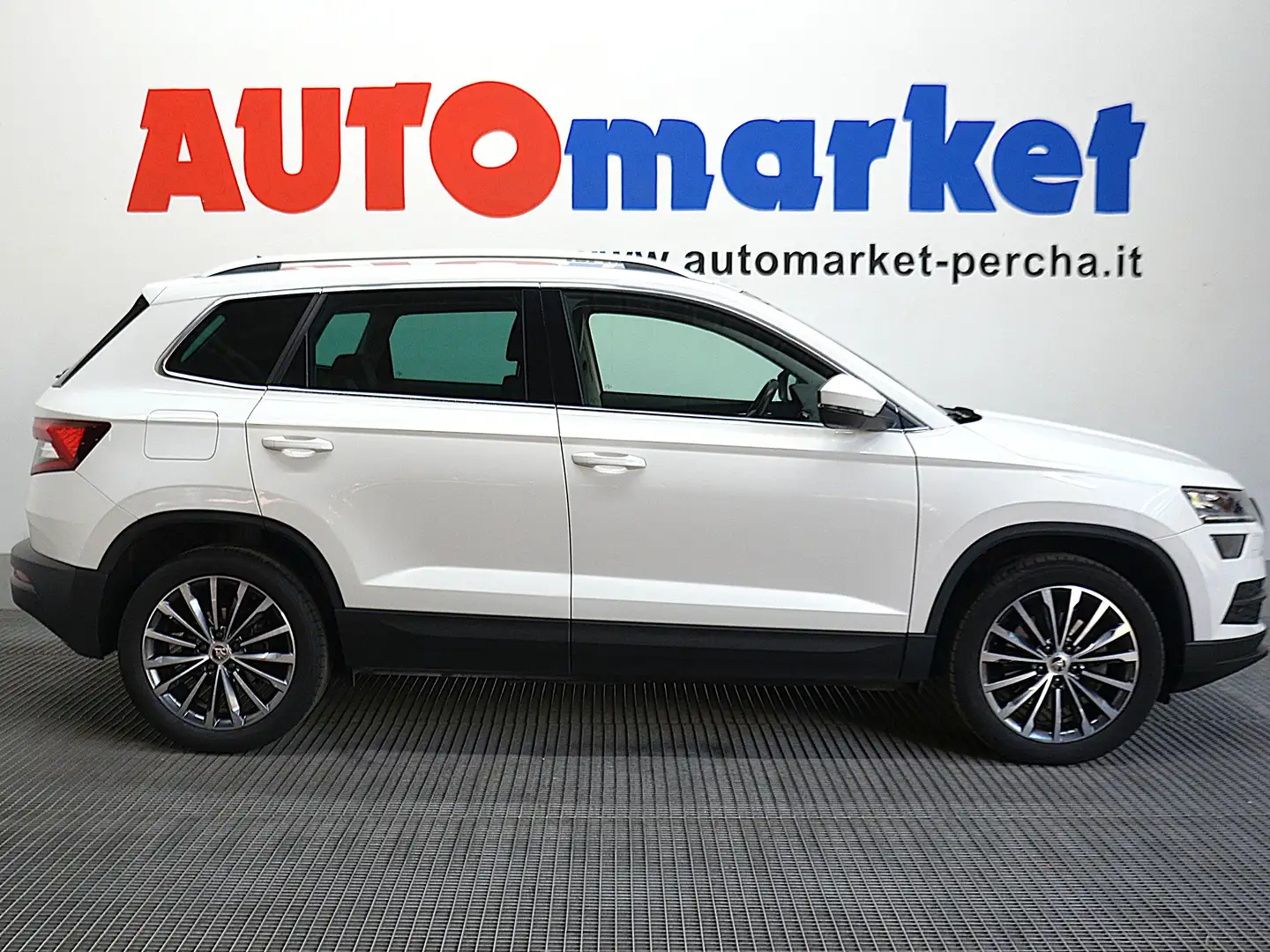 Skoda Karoq 2.0 TDI Style 4x4 190cv dsg Weiß - 1