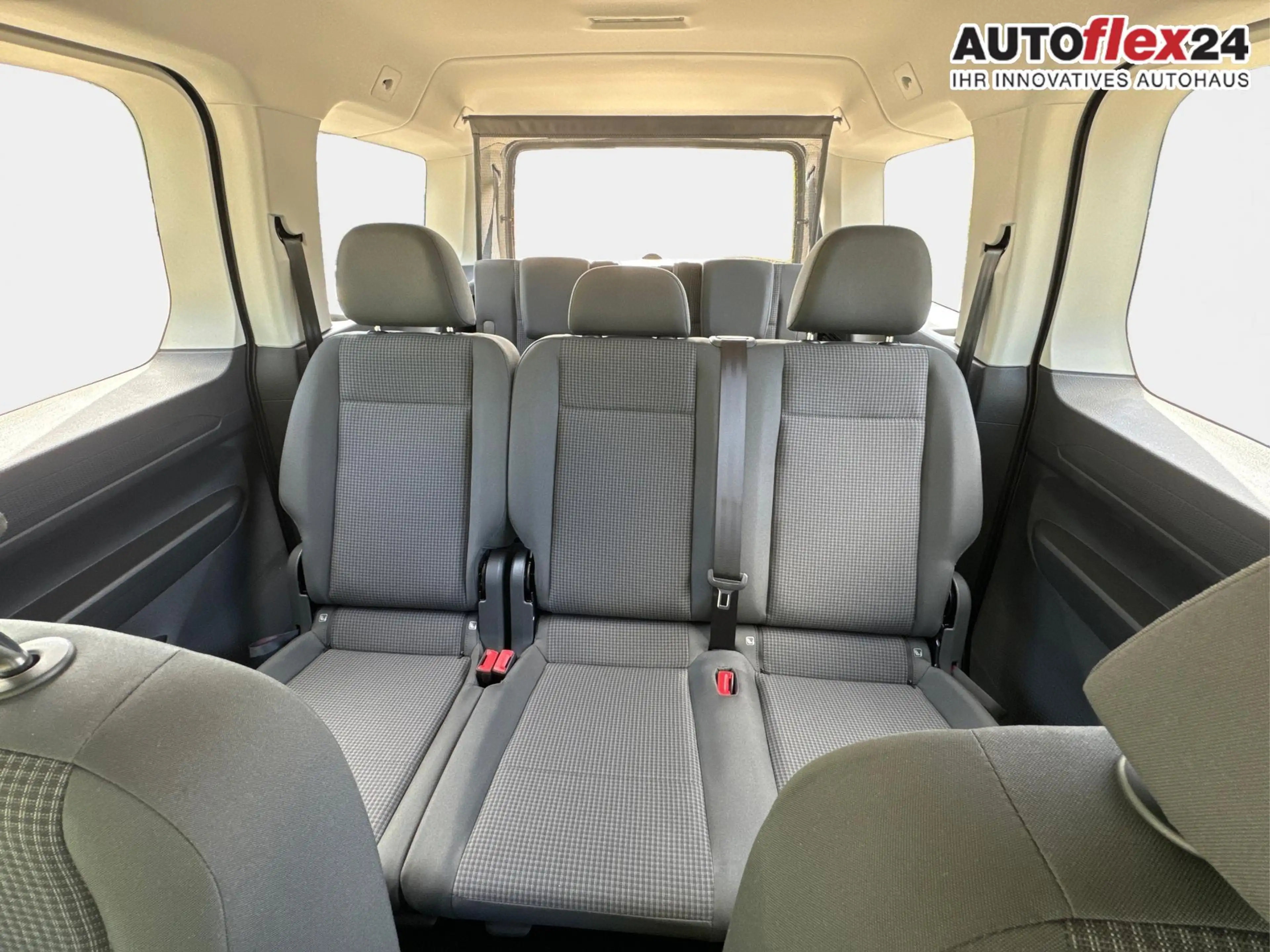 Volkswagen Caddy Maxi +PDC v+h+KAMERA+SHZ+GJR+ACC+LANE ASSIST 1.... — photo 30