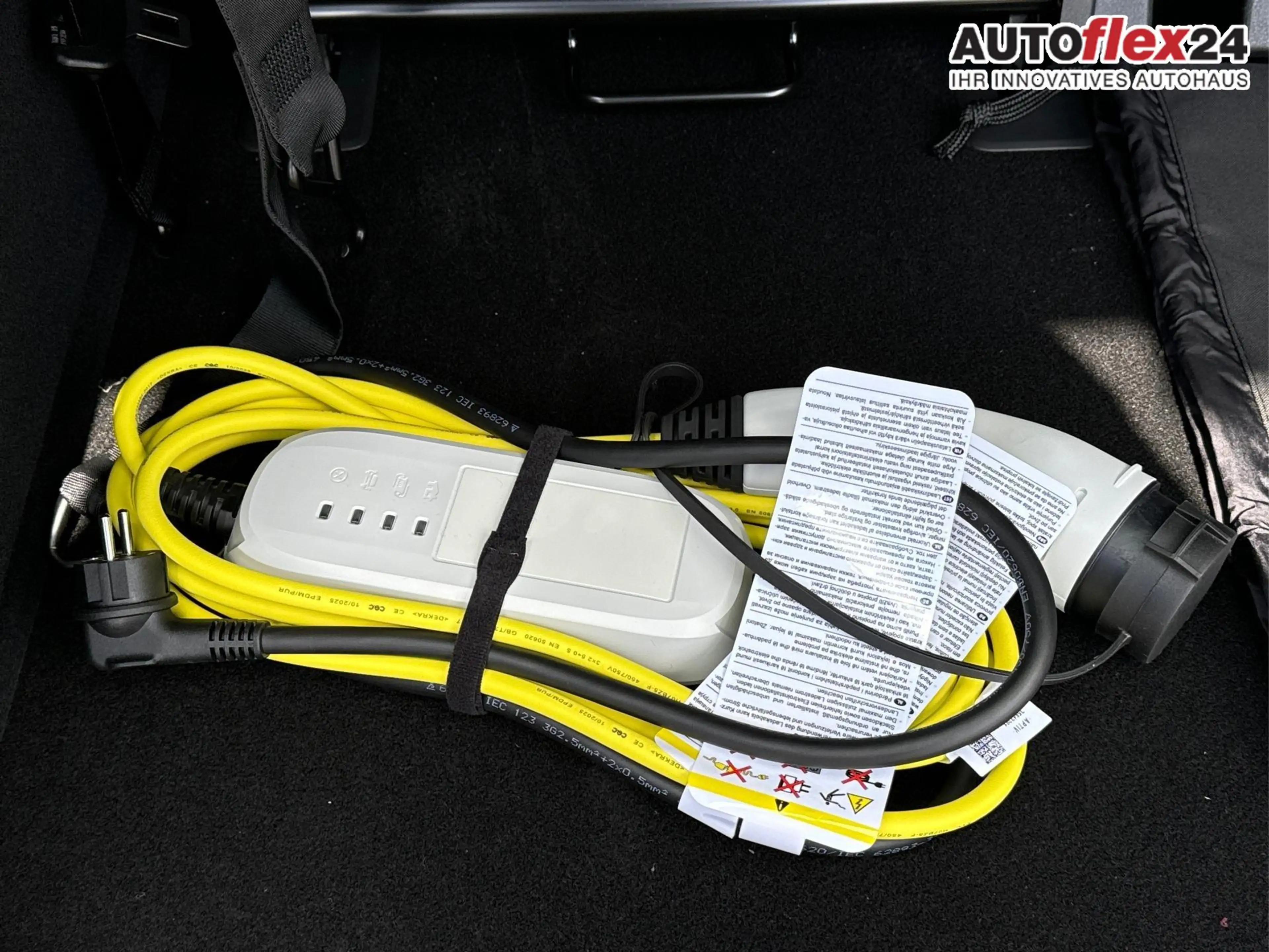 Volkswagen Caddy Maxi +PDC v+h+KAMERA+SHZ+GJR+ACC+LANE ASSIST 1.... — photo 31