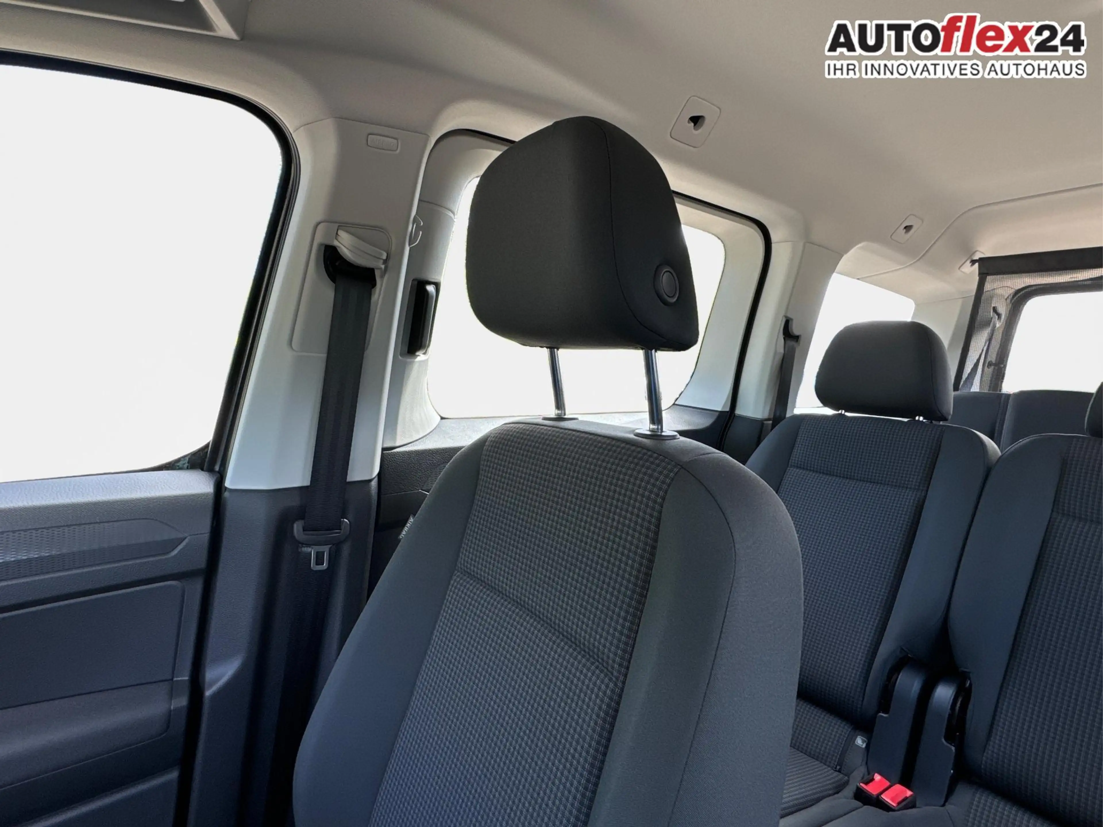 Volkswagen Caddy Maxi +PDC v+h+KAMERA+SHZ+GJR+ACC+LANE ASSIST 1.... — photo 29