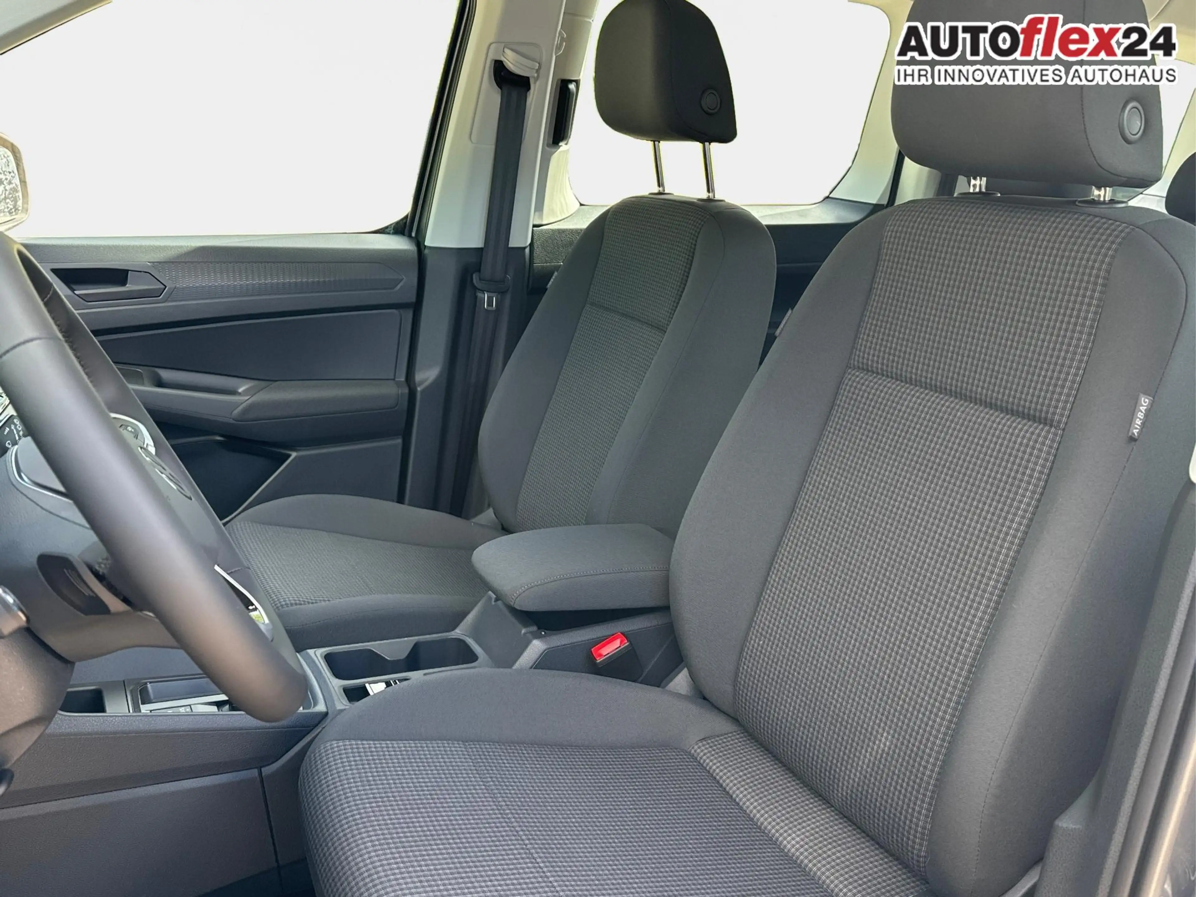 Volkswagen Caddy Maxi +PDC v+h+KAMERA+SHZ+GJR+ACC+LANE ASSIST 1.... — photo 13