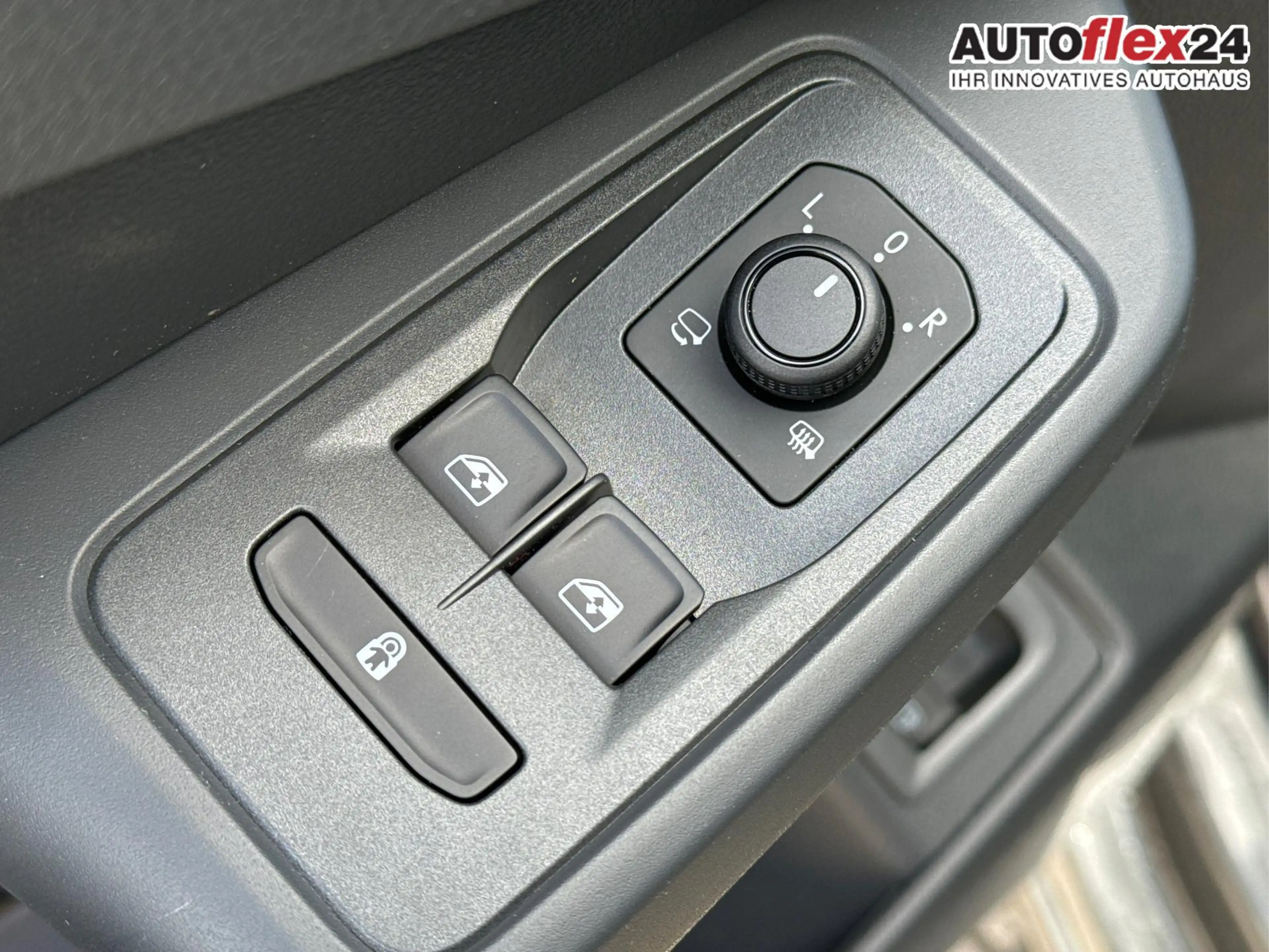 Volkswagen Caddy Maxi +PDC v+h+KAMERA+SHZ+GJR+ACC+LANE ASSIST 1.... — photo 18