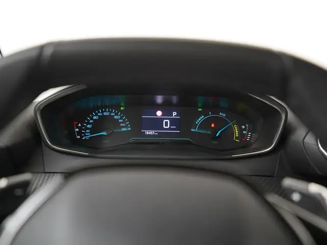 Peugeot 2008 view 9