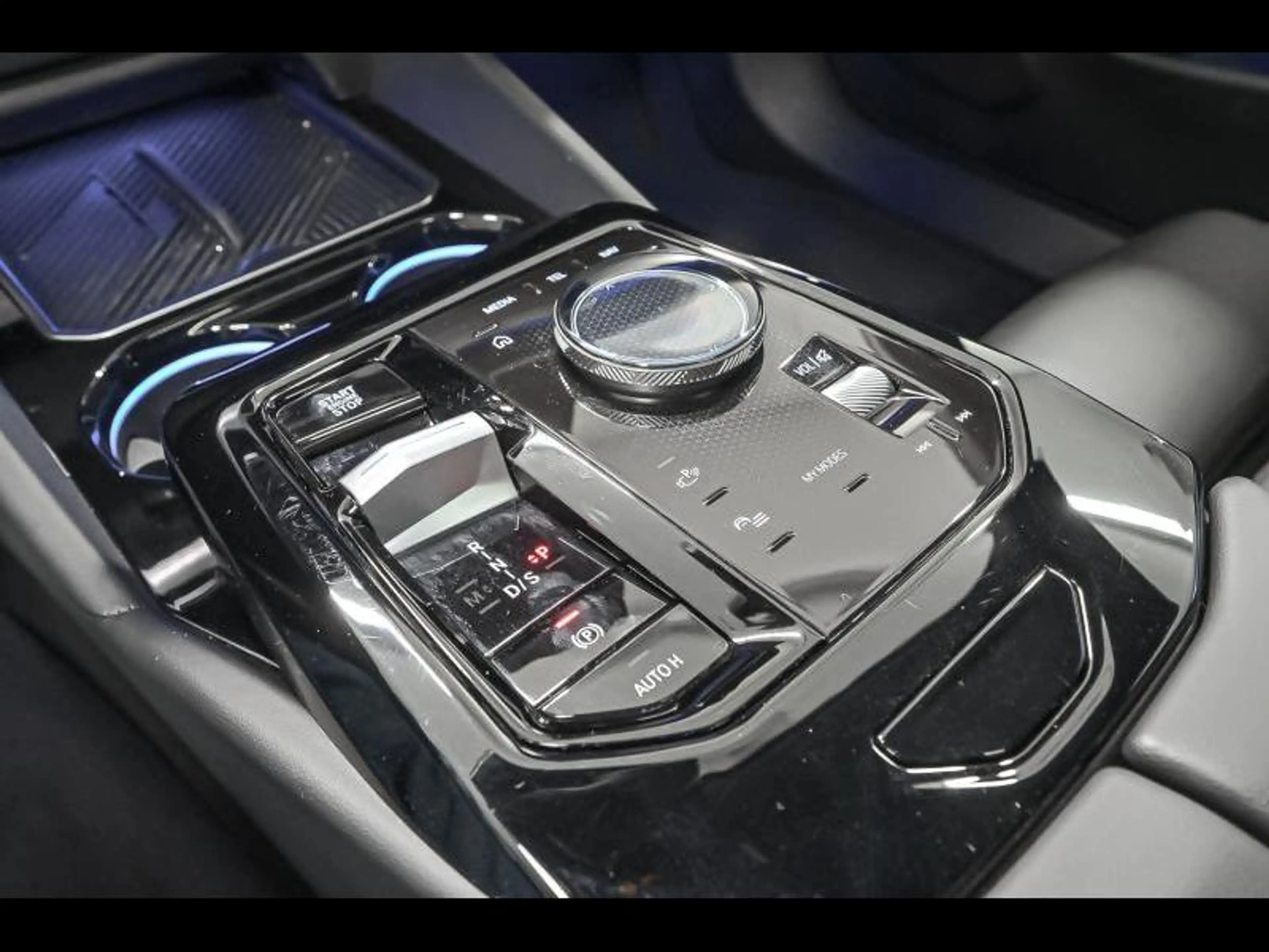 BMW 530 e Touring - M PACK PRO — photo 11