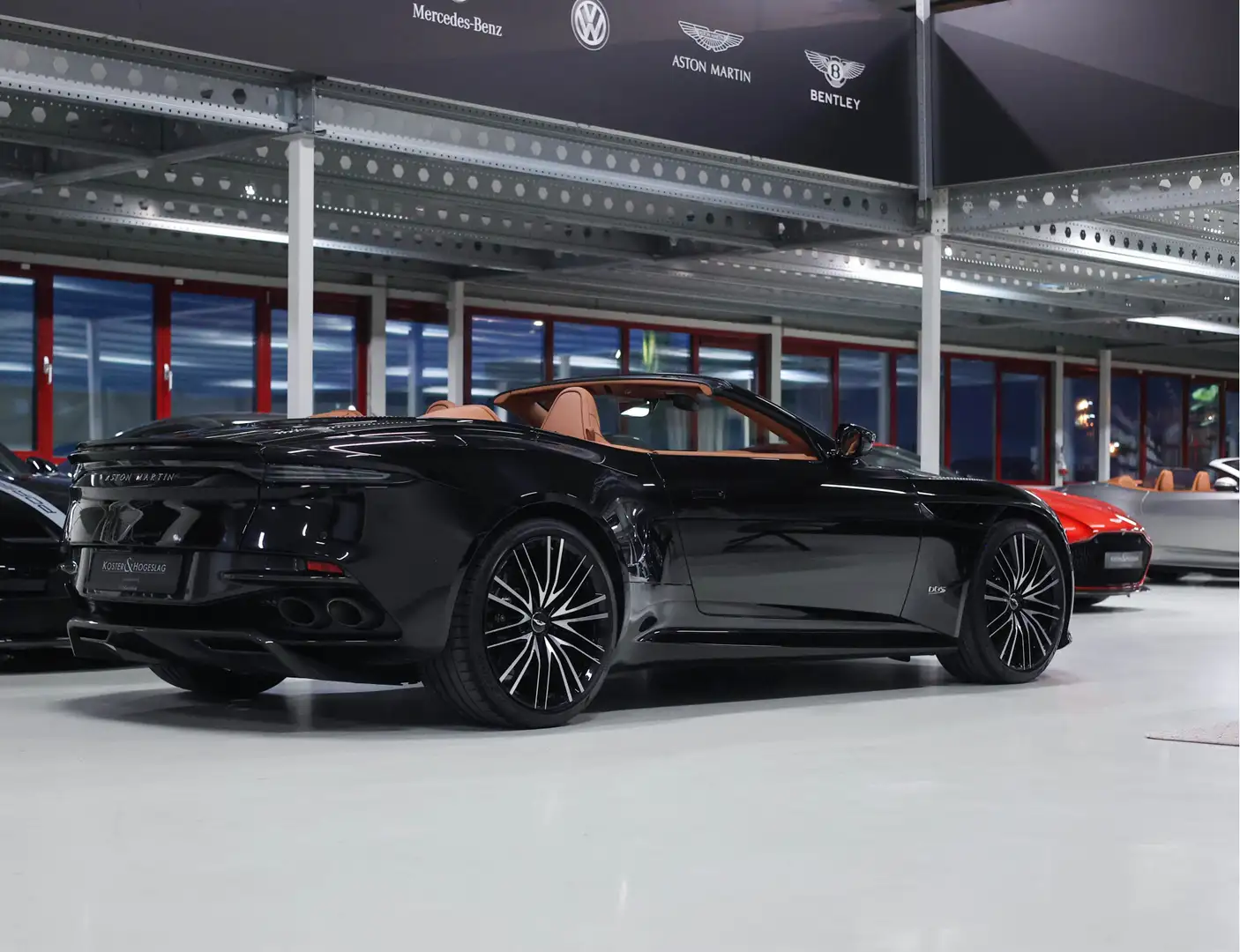 Aston Martin DBS Volante 5.2 V12 Superleggera *Carbon*360*Dealer od Zwart - 2