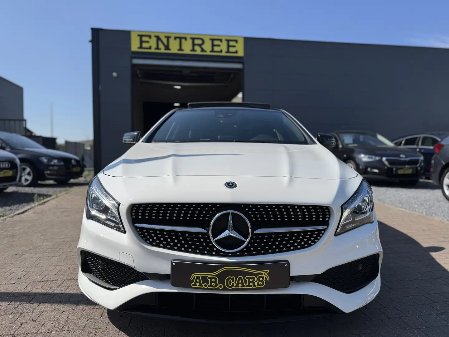 Mercedes-Benz CLA 180 AMG Line *GARANTIE 12MOIS*1ER PROPRIETAIRE Blanc - 2