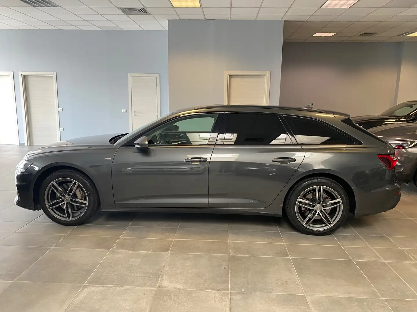 Audi A6 Avant 45 3.0 TDI quattro tiptronic Business Plus Grigio - 2
