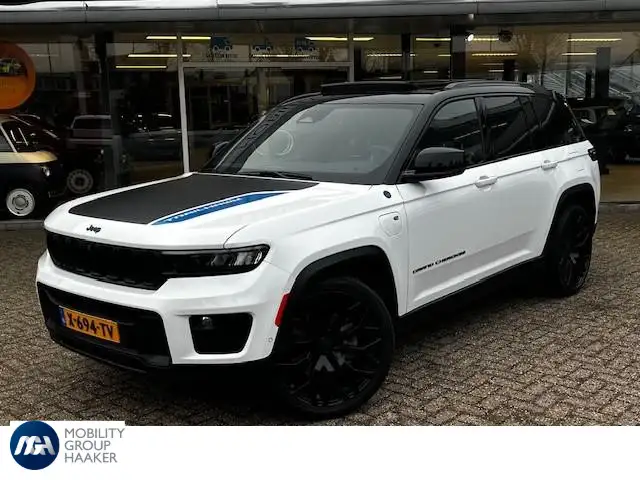 Jeep Grand Cherokee Trailhawk 4xe Plug-in Hybrid | 22" BRUTE velgen |