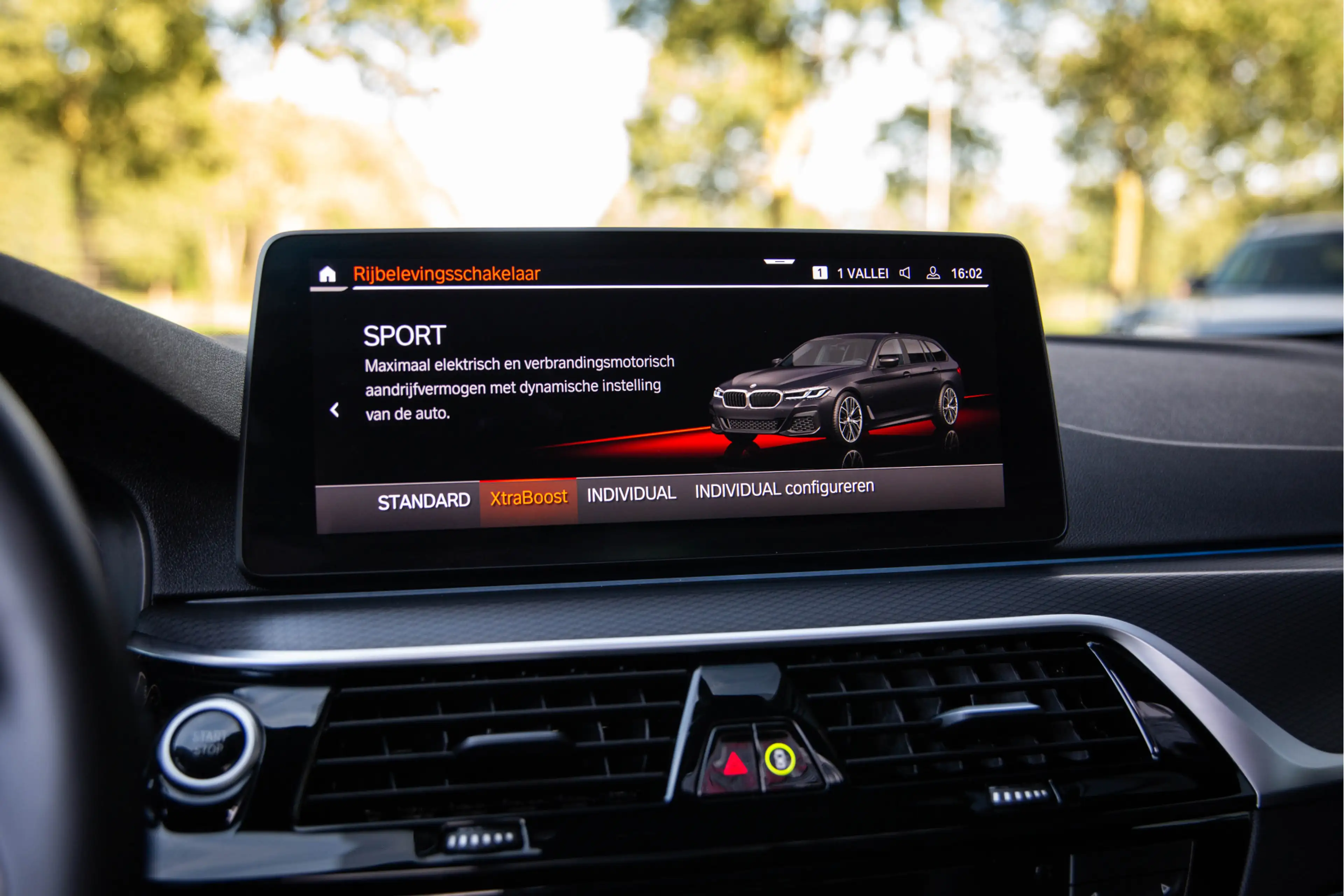 BMW 530 5-serie Touring 530e High Executive M-Sport , SOH — photo 24