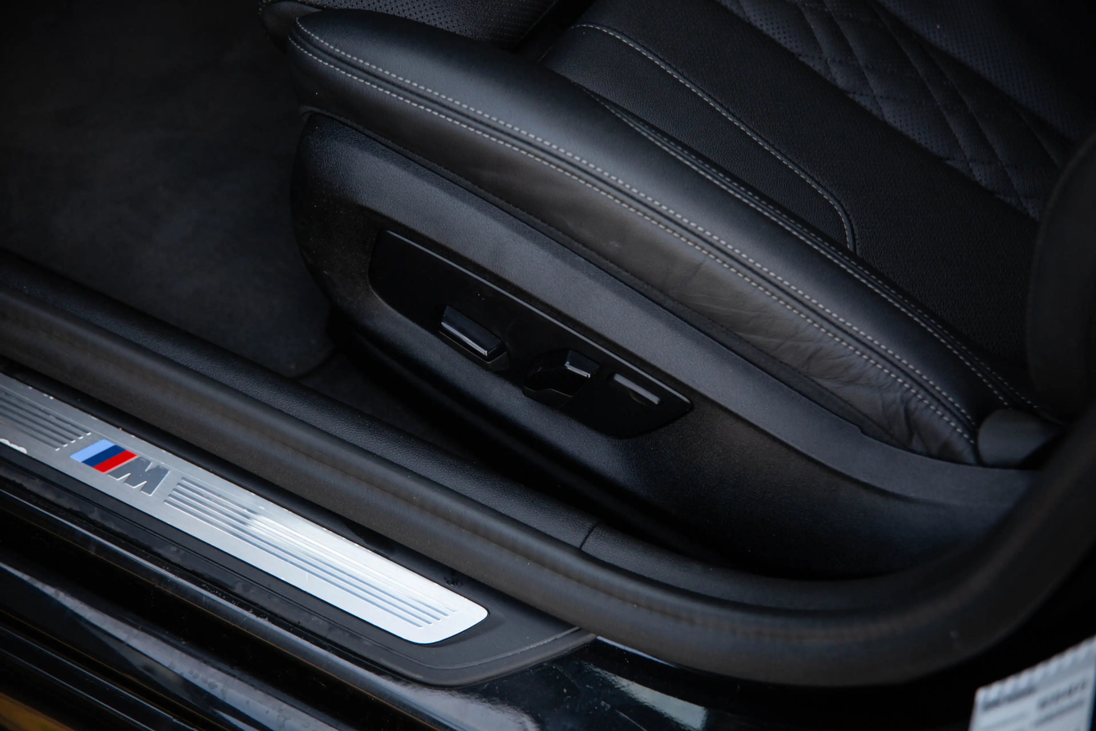 BMW 530 5-serie Touring 530e High Executive M-Sport , SOH — photo 4
