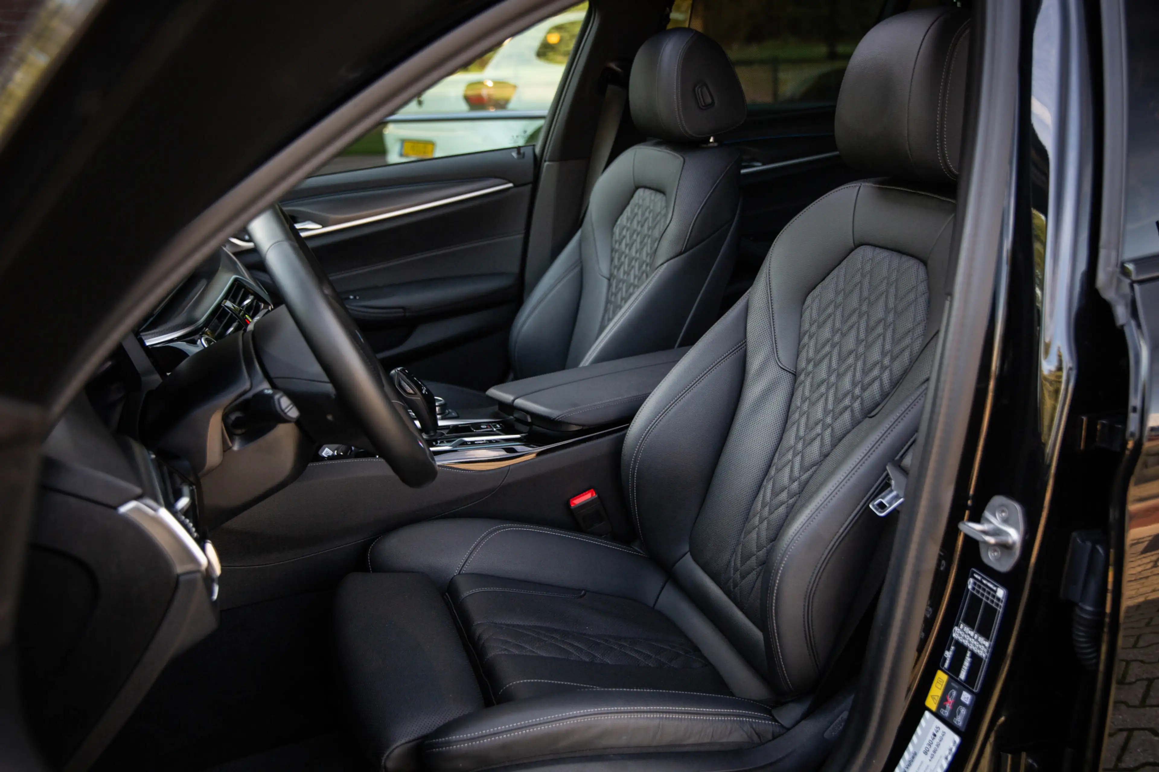 BMW 530 5-serie Touring 530e High Executive M-Sport , SOH — photo 3
