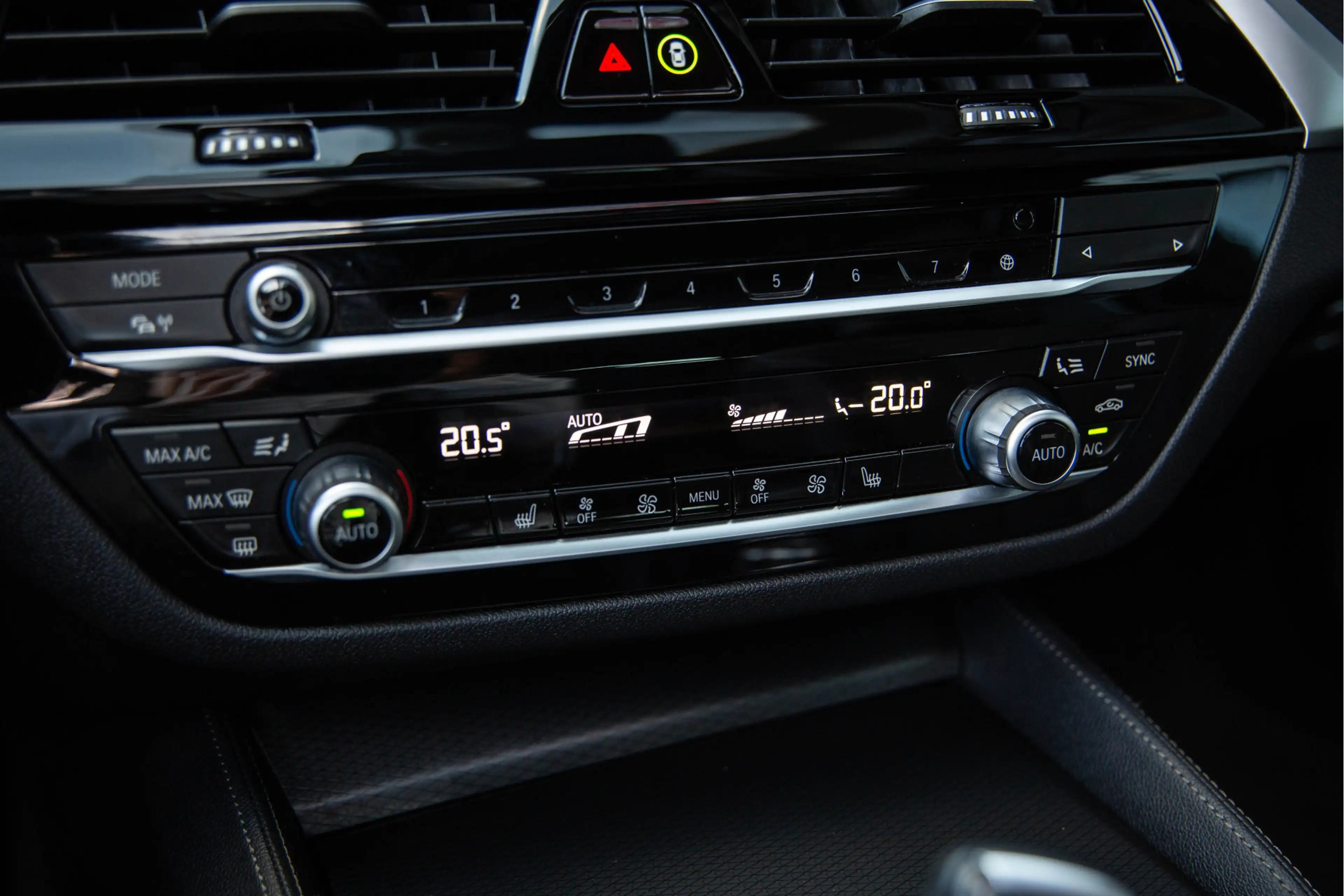 BMW 530 5-serie Touring 530e High Executive M-Sport , SOH — photo 29