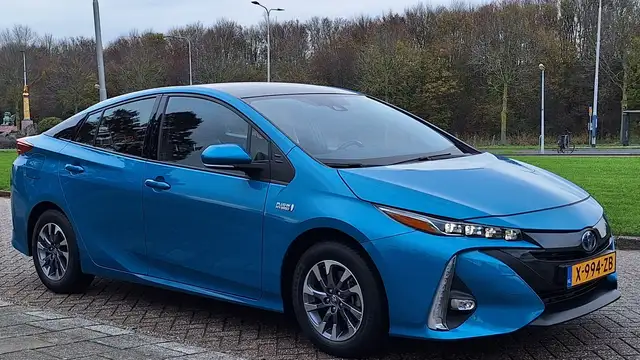 Toyota Prius 1.8 Plug-in Dynamic SOLARDAK / LEER / PHEV