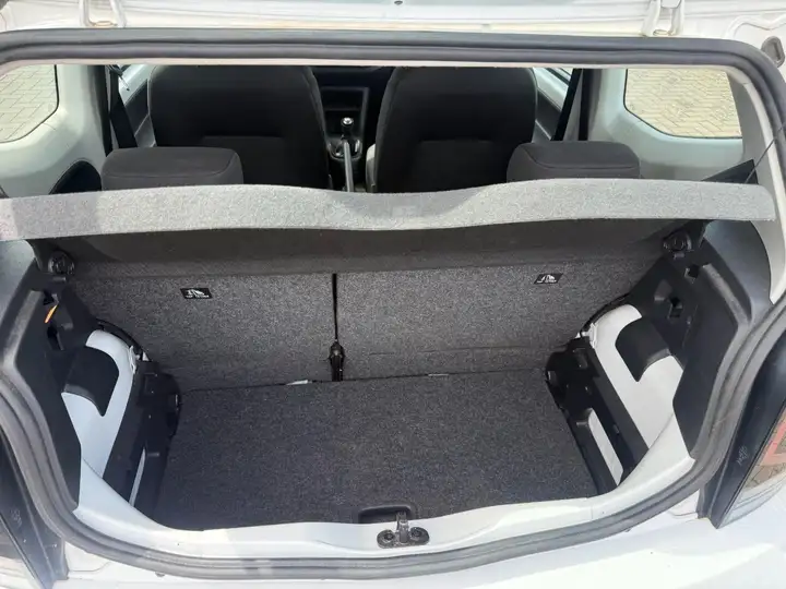 Volkswagen up! move up! 1.0 MPI 48kW 5-Gang 2 Türen *KLIMA* – Foto 10