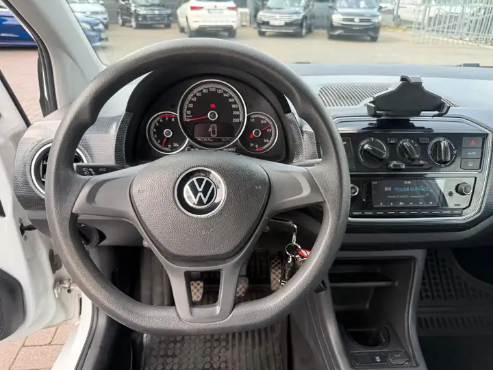 Volkswagen up! move up! 1.0 MPI 48kW 5-Gang 2 Türen *KLIMA* – Foto 14