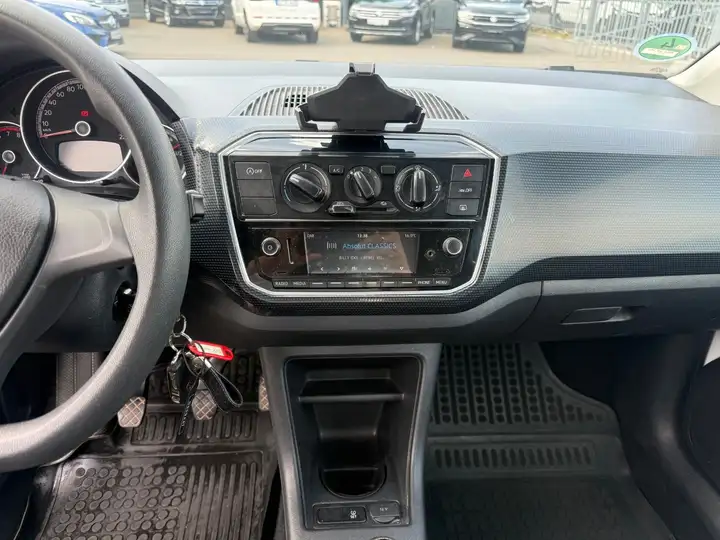 Volkswagen up! move up! 1.0 MPI 48kW 5-Gang 2 Türen *KLIMA* – Foto 15