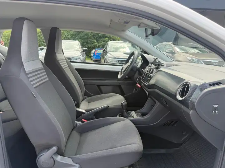 Volkswagen up! move up! 1.0 MPI 48kW 5-Gang 2 Türen *KLIMA* – Foto 16