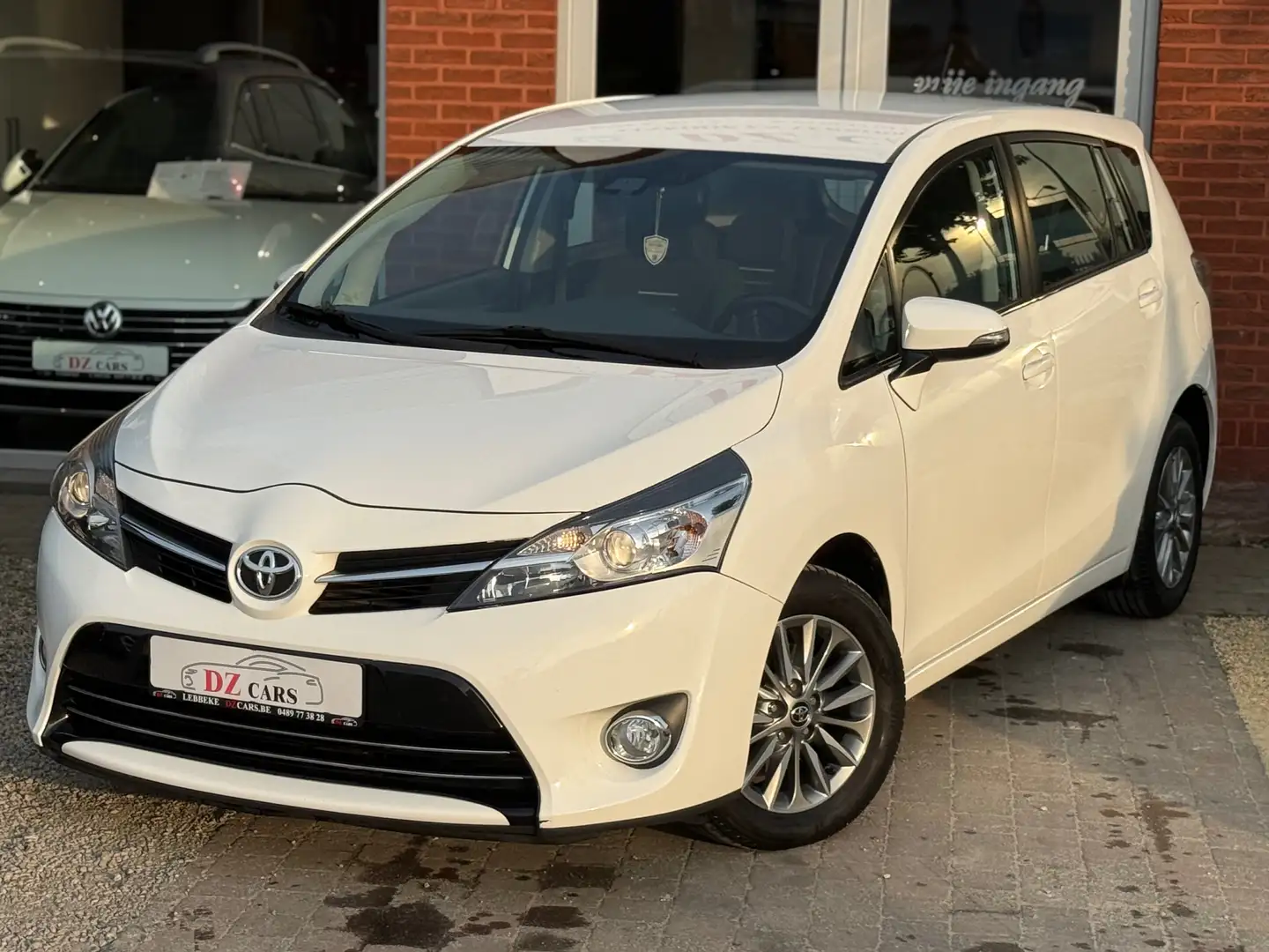 Toyota Verso 1.6D 111PK |✅CAMERA | LANE ASSIST | BLUETOOTH | Wit - 2