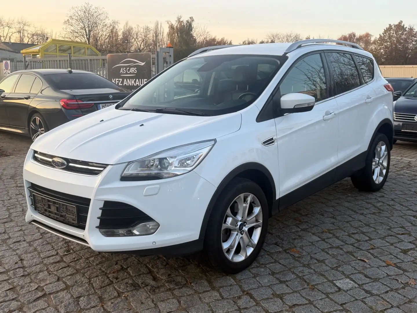 Ford Kuga 2.0 TDCI 4x4 Titanium*Leder*Xen*Euro6 Blanc - 2