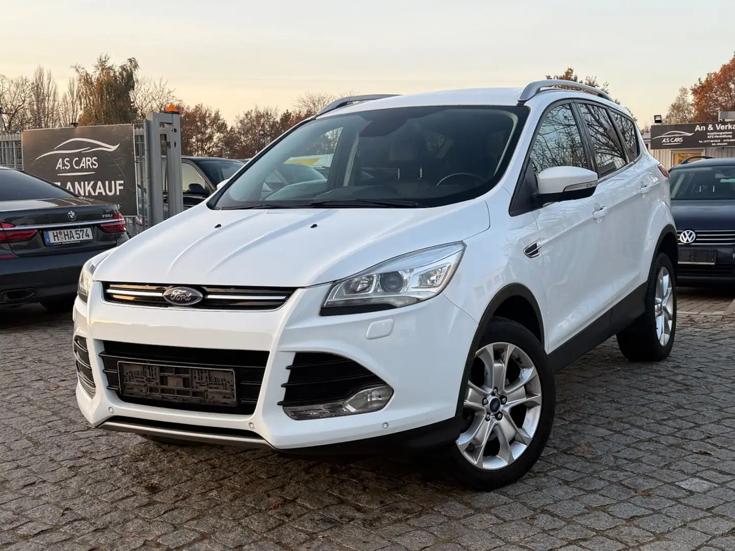 Ford Kuga 2.0 TDCI 4x4 Titanium*Leder*Xen*Euro6 Blanc - 1