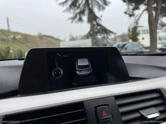 BMW 3 Series view 8