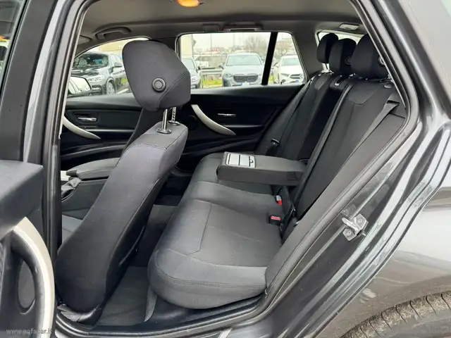 BMW 3 Series view 11