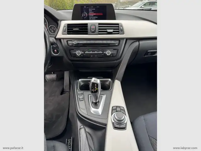 BMW 3 Series view 29