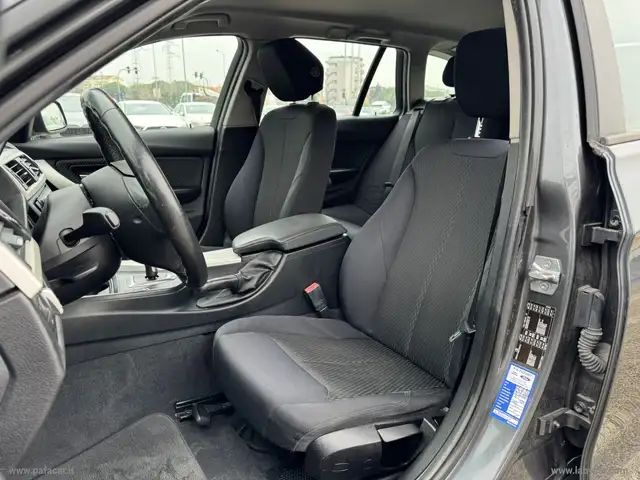 BMW 3 Series view 5