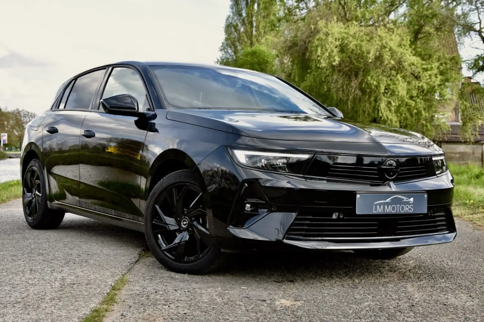 Opel Astra GS-UITVOERING*ZETEL+STUURVERWARMING*360°CAMERA* Zwart - 1