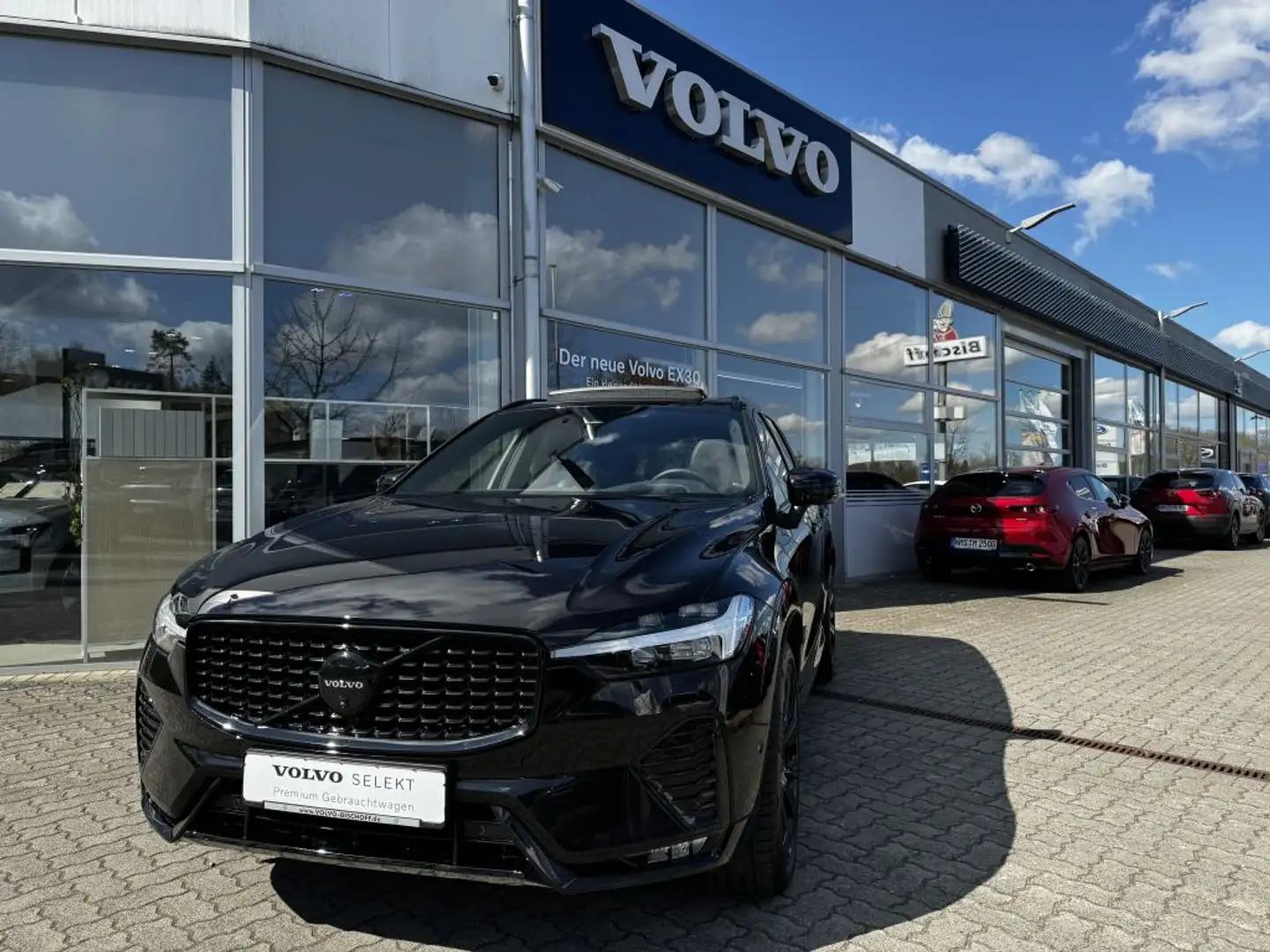 Volvo XC60 B5 B AWD Ultimate Black Edition B&W, 360° Kamera Schwarz - 1