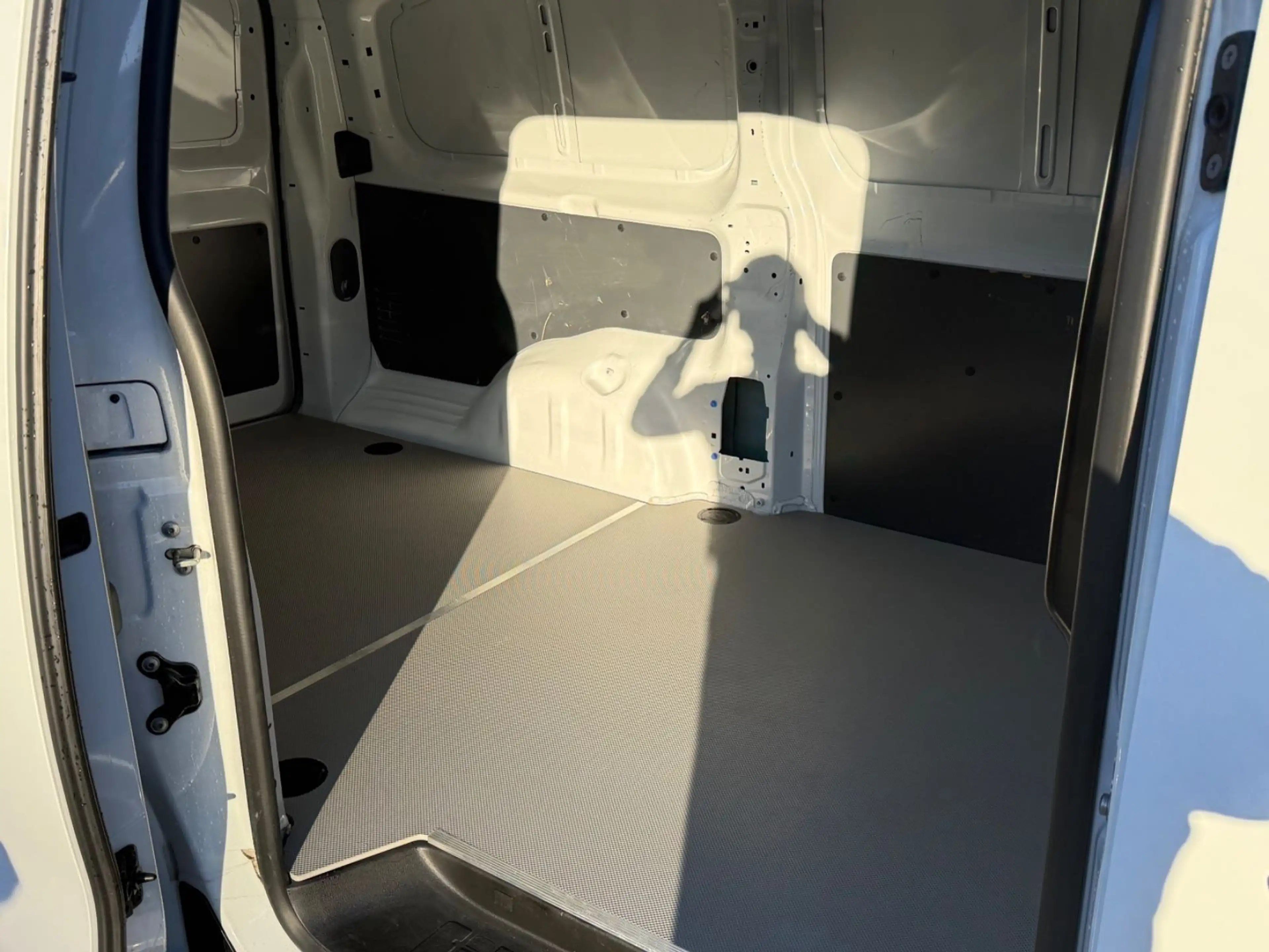 Opel Vivaro extralang L3 Navi AHK 360° Cam ENJOY+S&S — photo 14