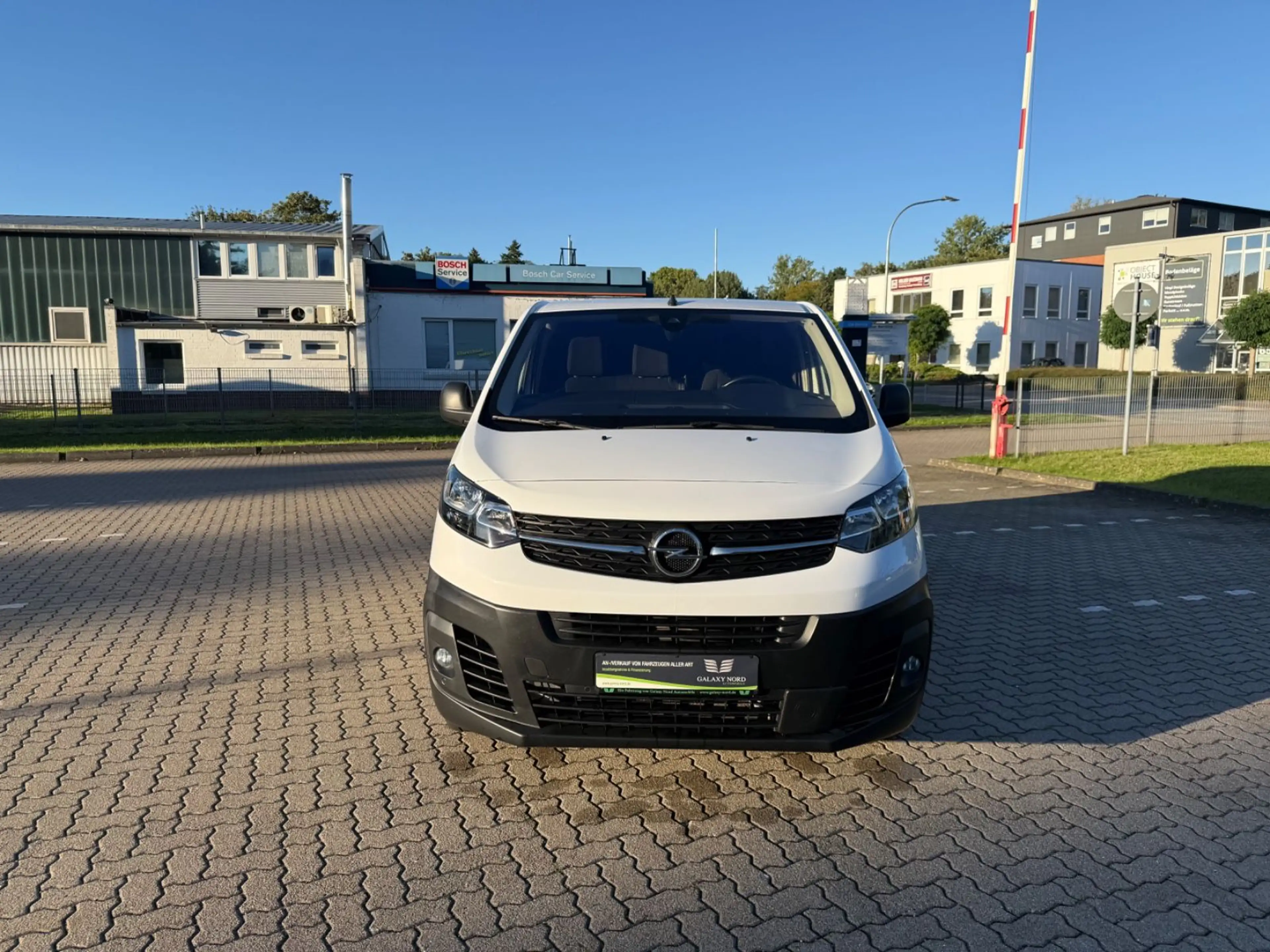 Opel Vivaro extralang L3 Navi AHK 360° Cam ENJOY+S&S — photo 2