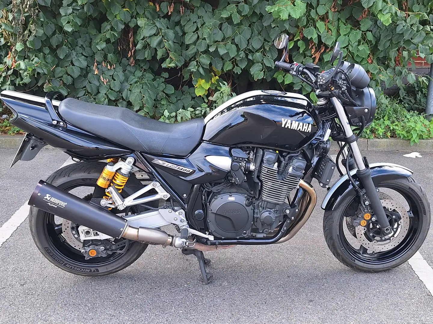 Yamaha XJR 1300 Schwarz - 1
